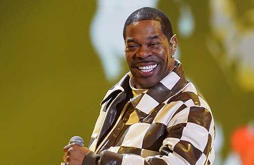 Busta Rhymes wins award and praises mentor LL Cool J at MTV EMAs